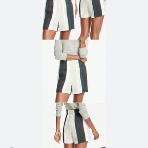 Linen blend pull on shorts